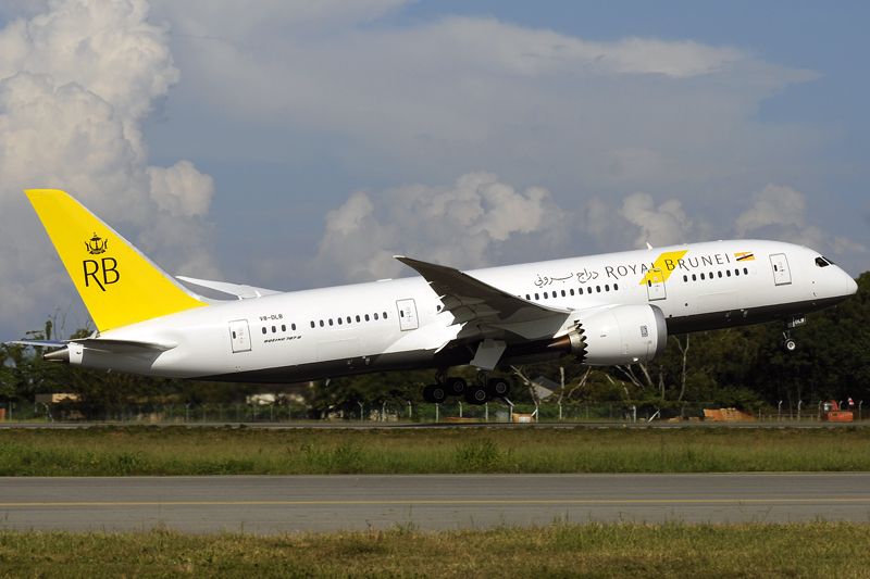 File:Royal Brunei 787.jpg