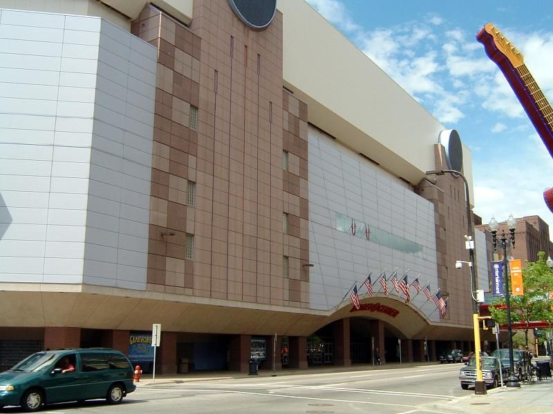 File:Target Center.jpg