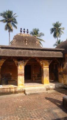 File:Tiruvilanagar uchivanesvarartemple5.jpg