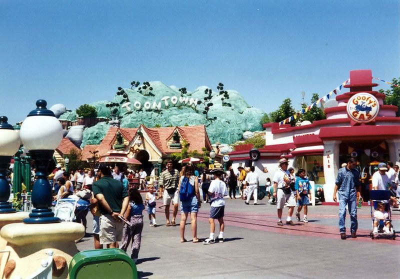 File:Toontown95 wb.jpg