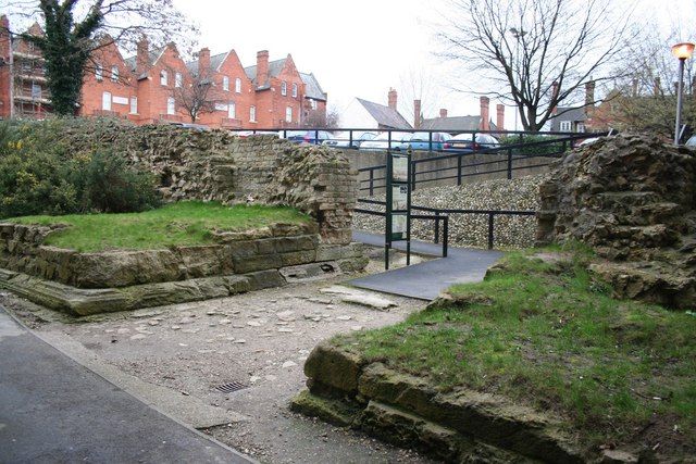 File:West Gate - geograph.org.uk - 495082.jpg