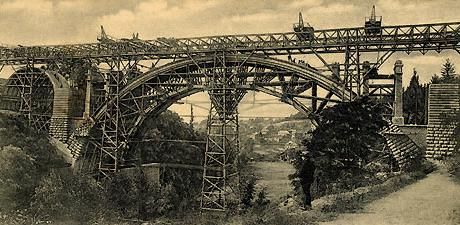 File:Bernhoeft pont adolphe 1sept1901.jpg