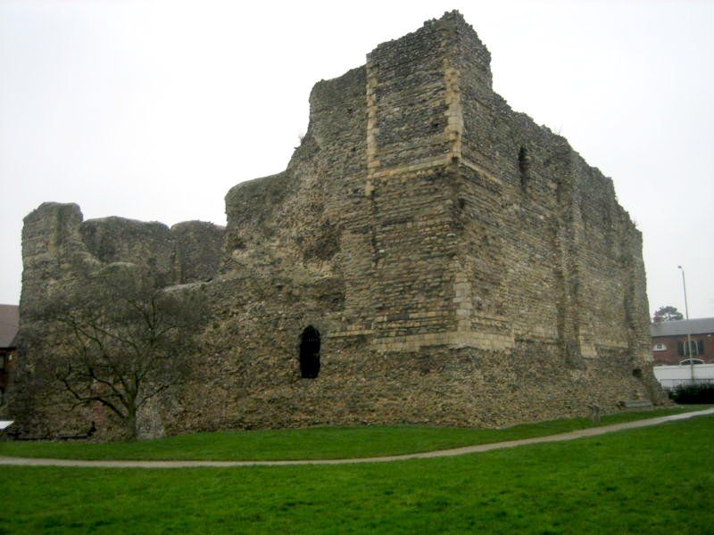 File:Canterbury Castle.jpg