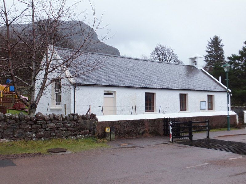 File:Church of Scotland, Shieldaig.jpg