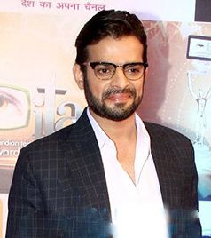 File:Karan Patel at ITA Awards 2015.jpg