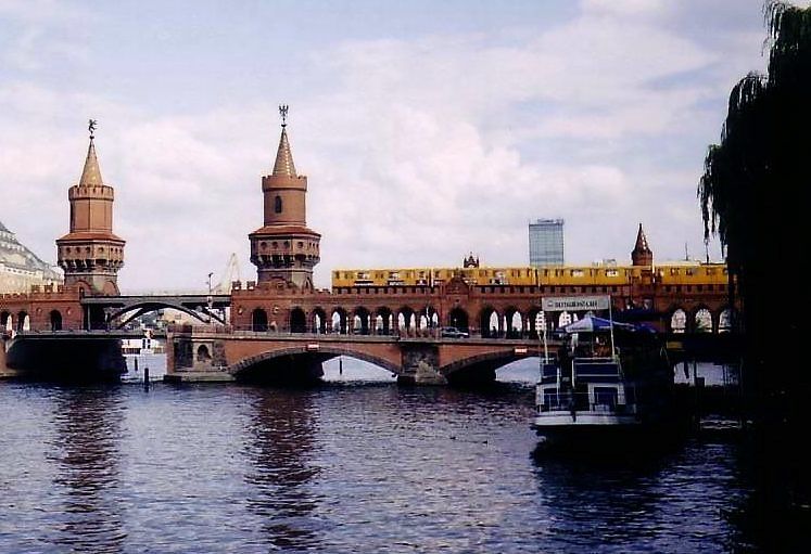 File:U-Bahn Oberbaum.jpg