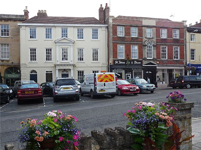 File:28-30 St Johns Street, Devizes (geograph 2279901).jpg