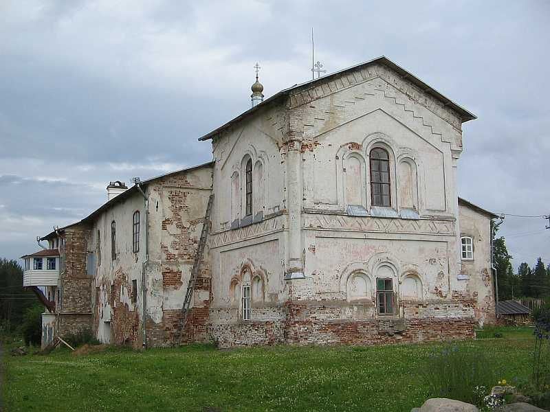 File:Dormition church Pavlo-Obnorsky 2.jpg