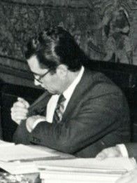 File:Juan Antonio Ortega y Díaz-Ambrona 1981 (cropped).jpg