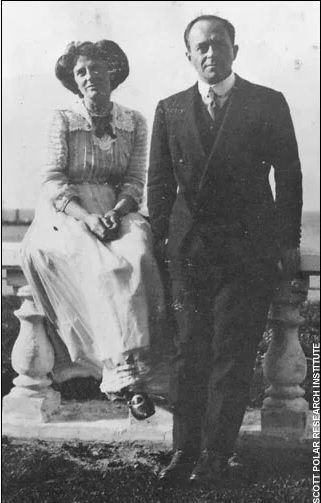 File:Kathleen and Robert Falcon Scott.jpg