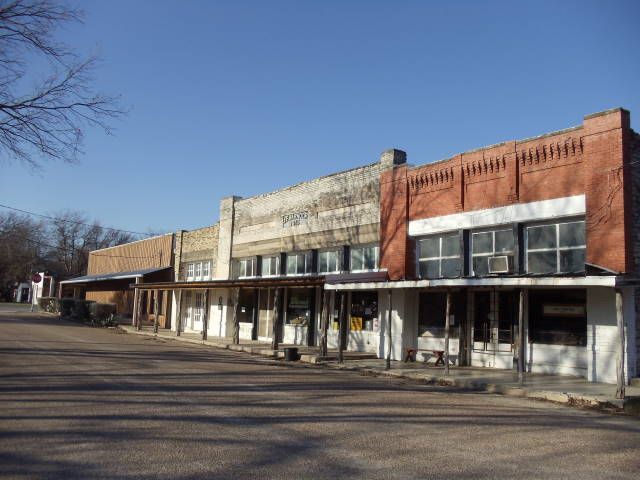 File:Bluff Dale Texas 2.JPG