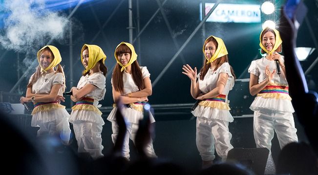 File:Crayon Pop 2014.8.26 (crop).jpg