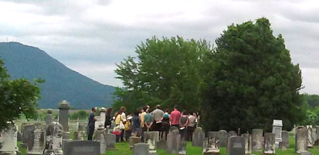 File:Davisson Graveside 20150607.png