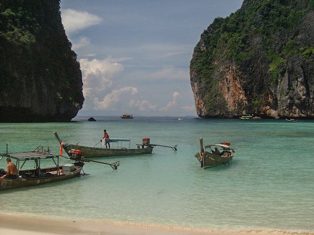 File:Kho Pippi-Maya Beach.jpg