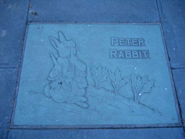 File:Peter rabbit (121473298).jpg