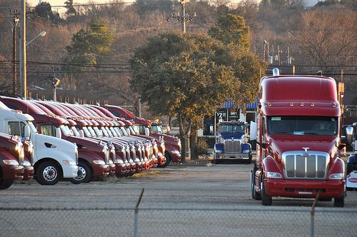 File:Peterbilt truck storage.jpg