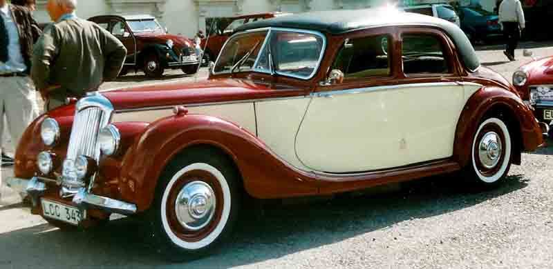 File:Riley 2,5-Litre Saloon 1950.jpg