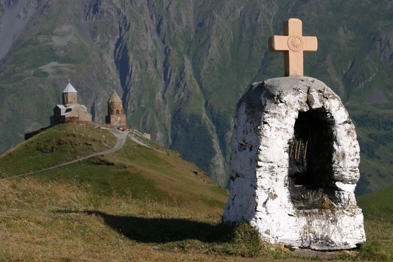 File:The Tsminda Sameba church, Kazbegi (3).jpg