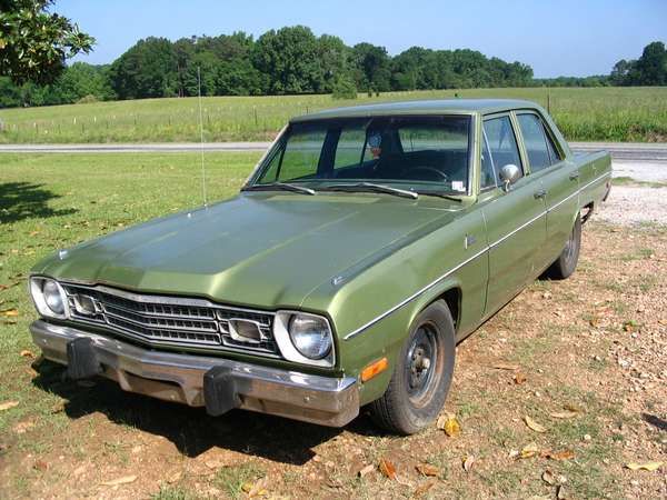 File:1973 Plymouth Valiant green.jpg