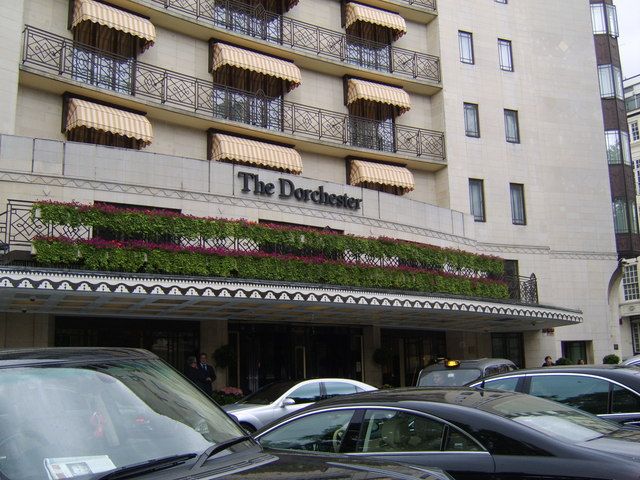 File:Dorchester Hotel.jpg