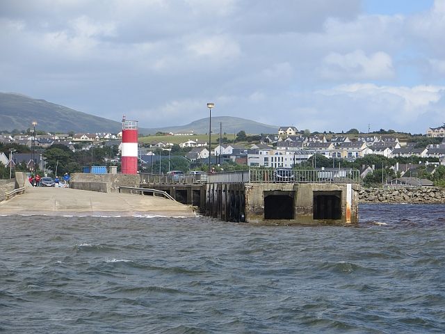 File:Ferry slip, Buncrana.jpg