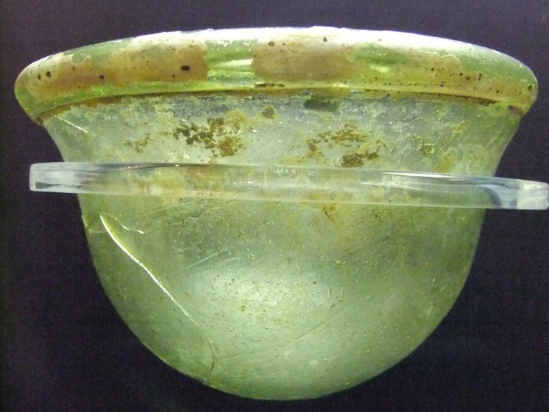 File:Glass palm cup, World Museum Liverpool.jpg