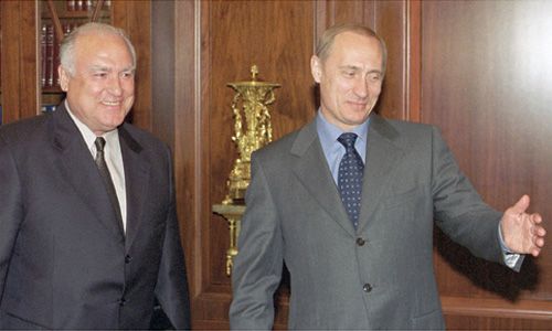 File:Vladimir Putin 19 June 2001-1.jpg