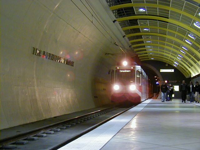 File:Washington park MAX-Stn1.jpg