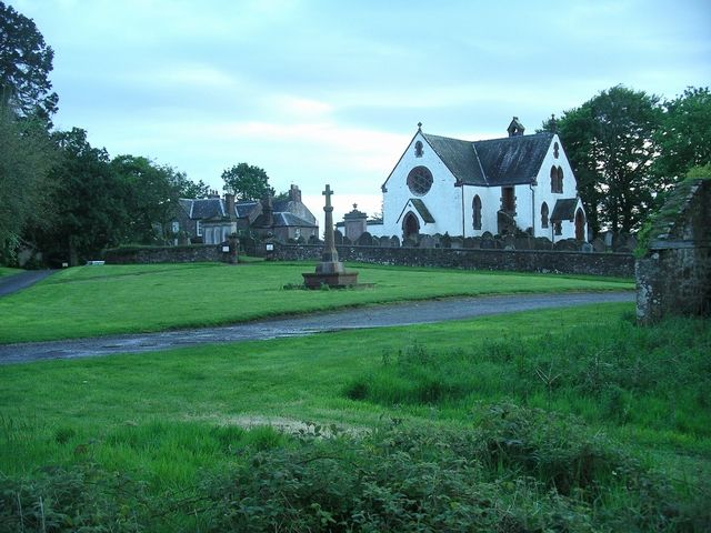 File:Applegarth church and memorial.jpg