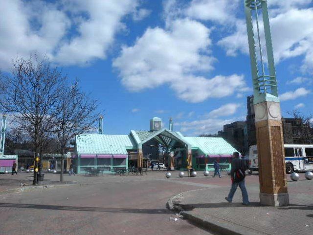 File:Fordham bus station jeh.jpg