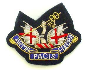 File:HAC Officers Beret Badge.jpg