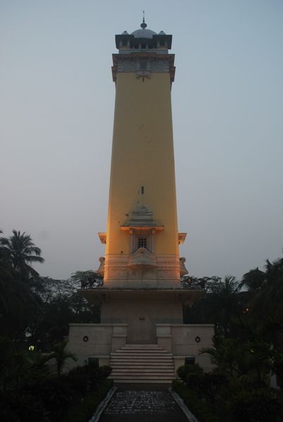 File:Lascar War memorial.jpg