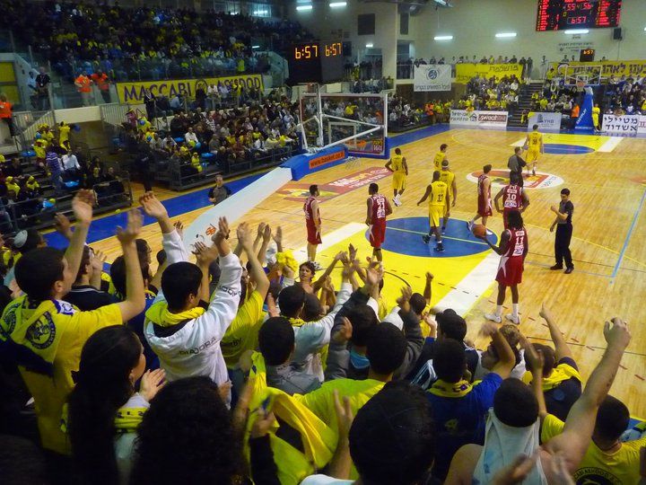 File:Maccabi ashdod 2010.jpg