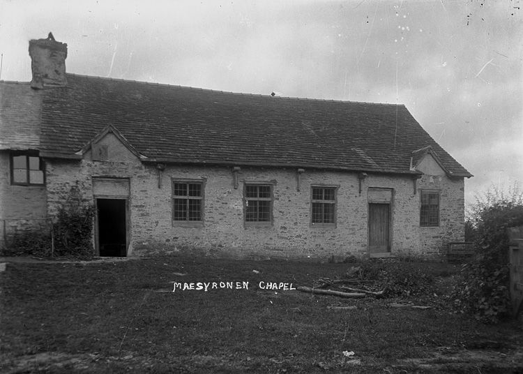 File:Maesyronen chapel (3424084982).jpg