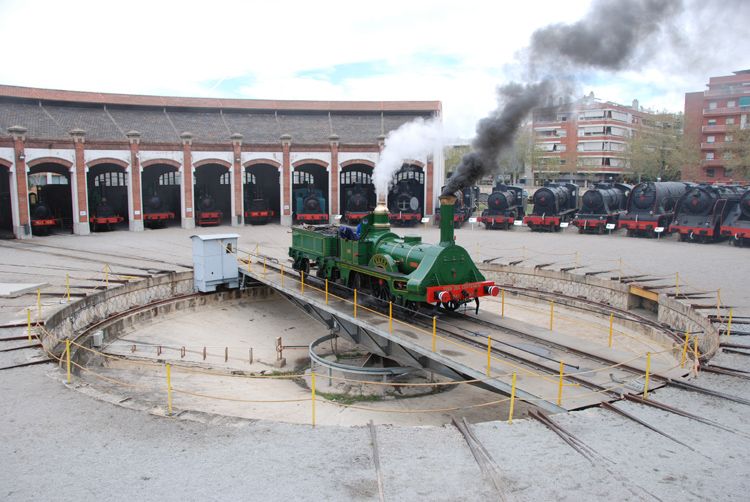 File:Museu del Ferrocarril - rotonda.jpg