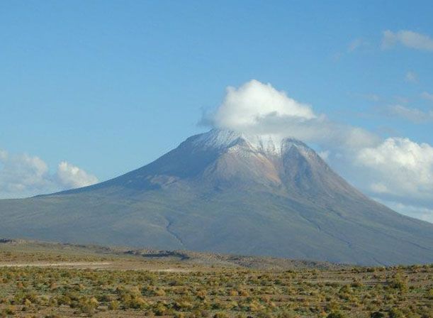 File:Nevado Cariquima.jpg