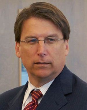 File:Pat McCrory in 2008 (cropped).jpg