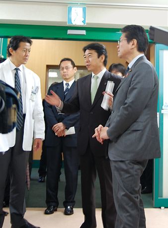 File:Shinya Adachi and Akira Nagatsuma 20091203.jpg