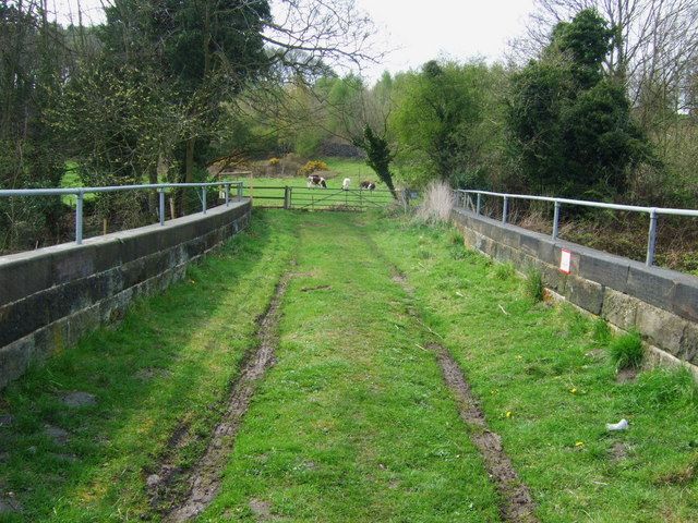 File:Strutts Bridge - geograph.org.uk - 779820.jpg