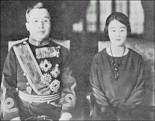 File:Yi Un & Yi Bangja 1923.jpg