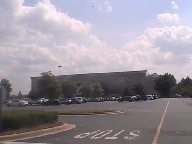 File:Belk Carolina Place Mall.jpg