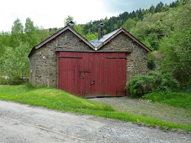 File:Locomotive Shed, Snailbeach.jpg