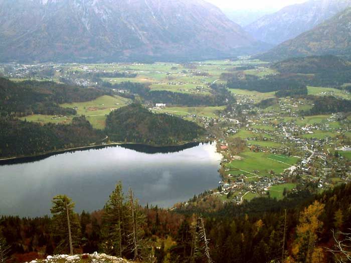 File:Loser auf Altaussee.jpg