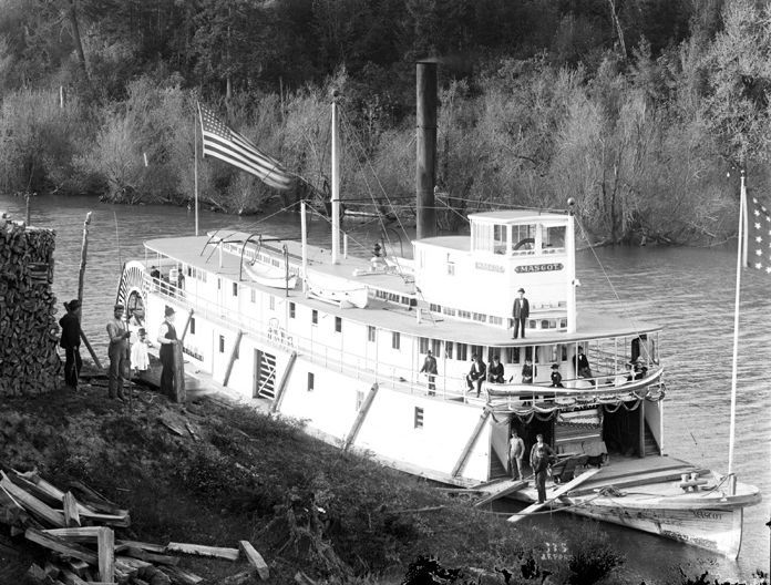 File:Mascot sternwheeler.jpg