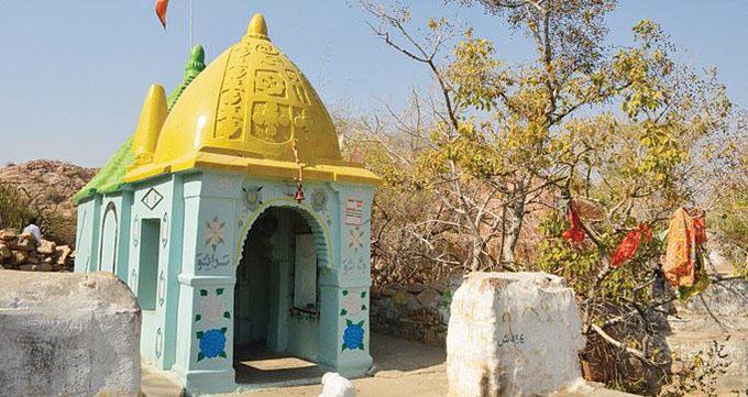 File:Shiv Temple, Sardharo.jpg