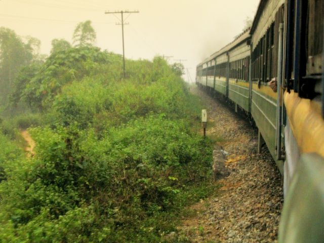 File:Train to Sapa.jpg