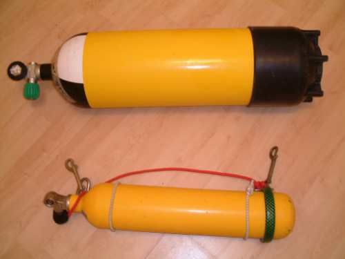 File:12 and 3 litre diving cylinders.JPG