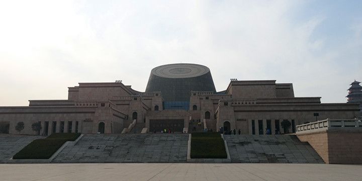 File:Baoji Bronze Ware Museum.jpg