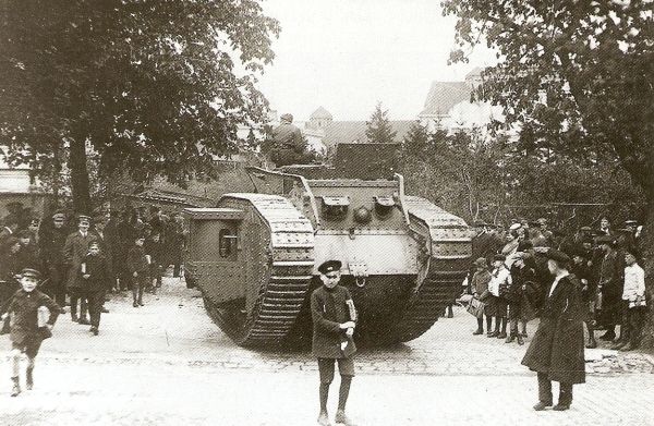 File:EST-Tanks-Mark V-Driving along Tallinn (1920).jpg