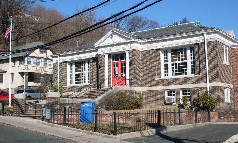 File:Edgewater Library.JPG